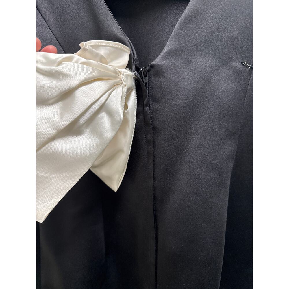 Vintage 80s Gunne Sax Black Maxi Revenge Dress White Bow V-Back Size 10 - Picture 8 of 10
